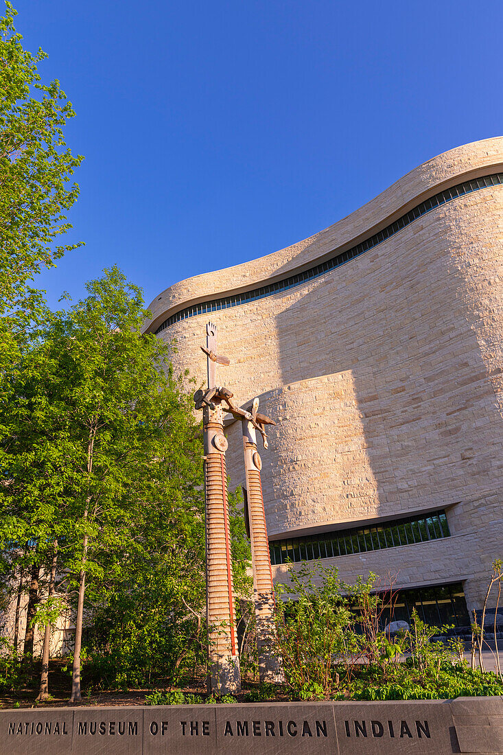 Das Smithsonian Institution National Museum of the American Indian an der National Mall in Washington, D.C., Vereinigte Staaten von Amerika, Nordamerika