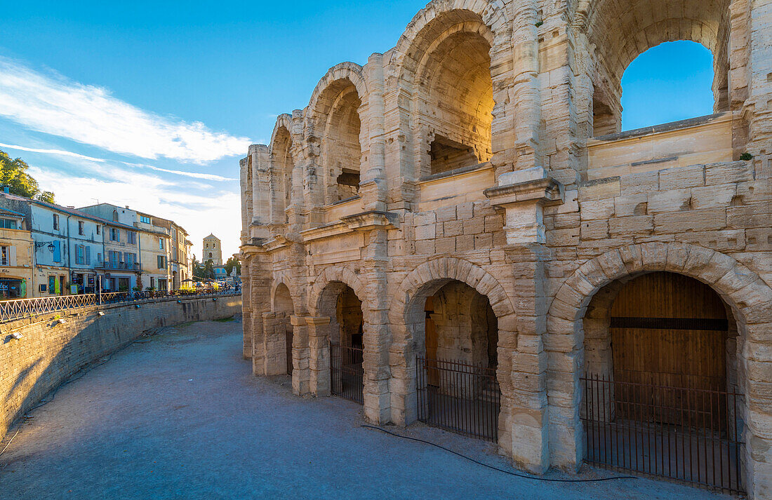 Amphitheater von Arles, UNESCO-Weltkulturerbe, Arles, Bouches-du-Rhone, Provence-Alpes-Cote d'Azur, Frankreich, Westeuropa