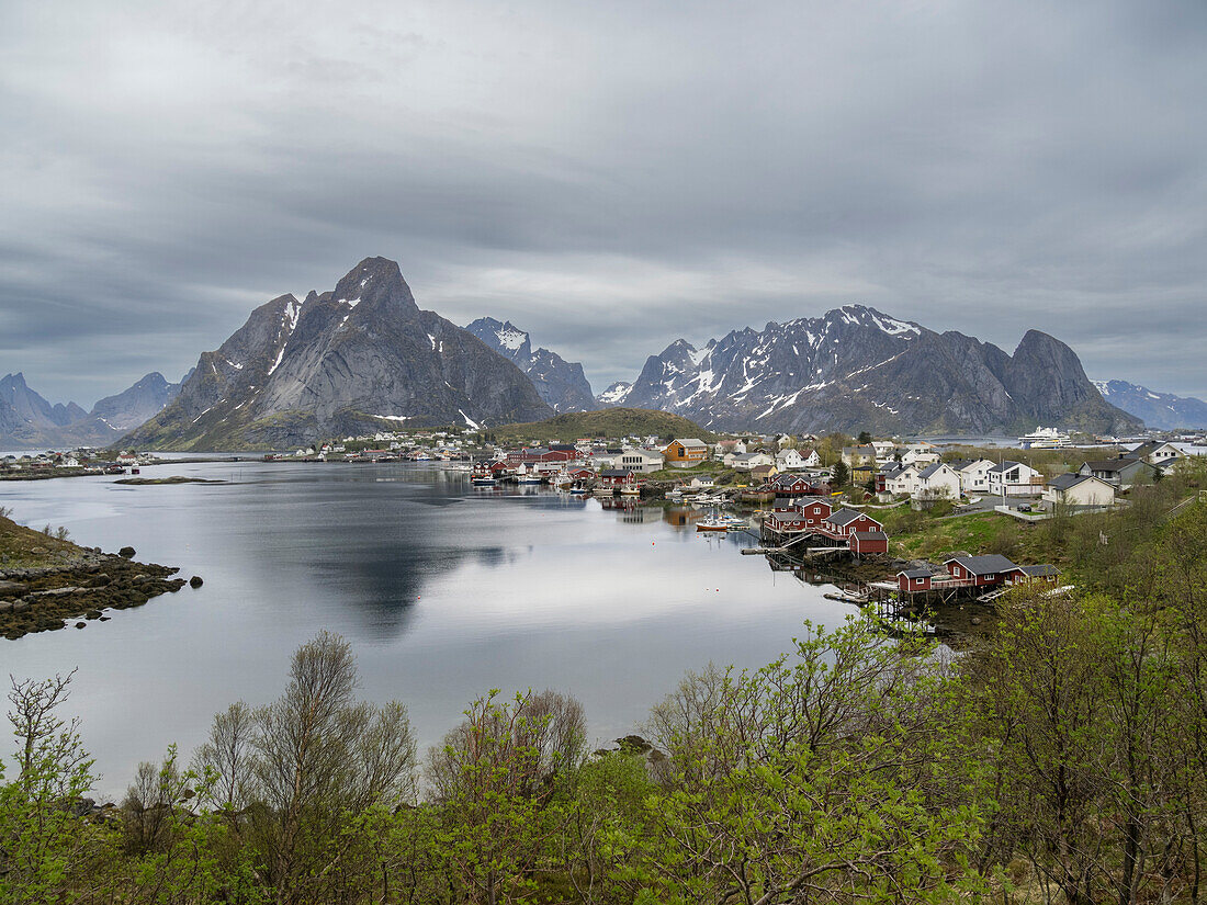 A view of the town of Reine, a fishing village on Moskenesoya in the Lofoten archipelago, Norway, Scandinavia, Europe