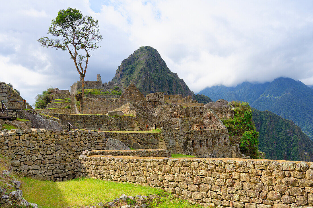 Machu Picchu, UNESCO-Welterbe, Ruinenstadt der Inkas, Andenkordillere, Provinz Urubamba, Cusco, Peru, Südamerika