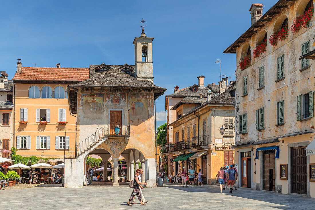 Palazotto della Comunita, Piazza Motta, Orta San Giulio, Orta-See (Lago d'Orta), Piemont, Italienische Seen, Italien, Europa