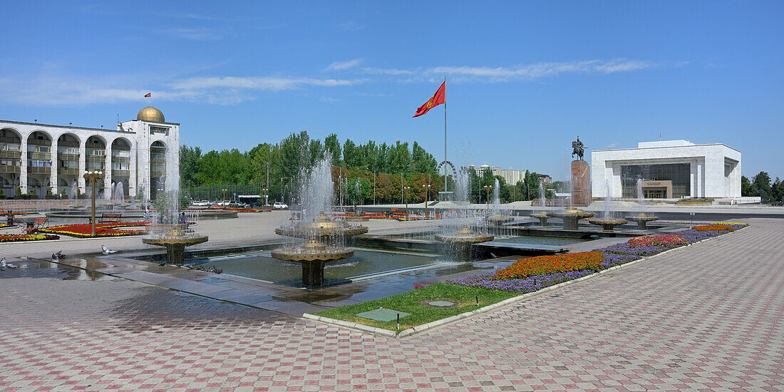 Ala-Too-Platz, Staatliches Historisches Museum, früher Lenin-Museum und Manas-Statue, Bischkek, Kirgisistan, Zentralasien, Asien