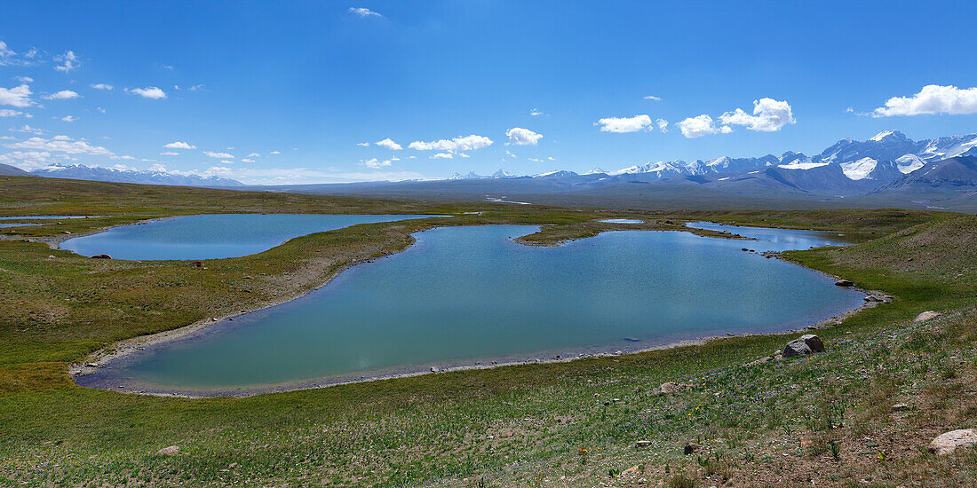 Alpine lake, Kakshaal Too in the Tian Shan mountain range near the Chinese border, Naryn Region, Kyrgyzstan, Central Asia, Asia