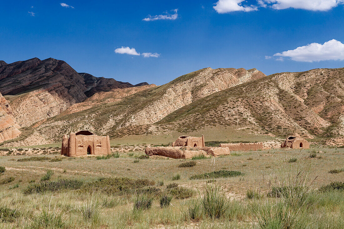 Landschaft entlang des At-Bashy-Gebirges, Region Naryn, Kirgisistan, Zentralasien, Asien