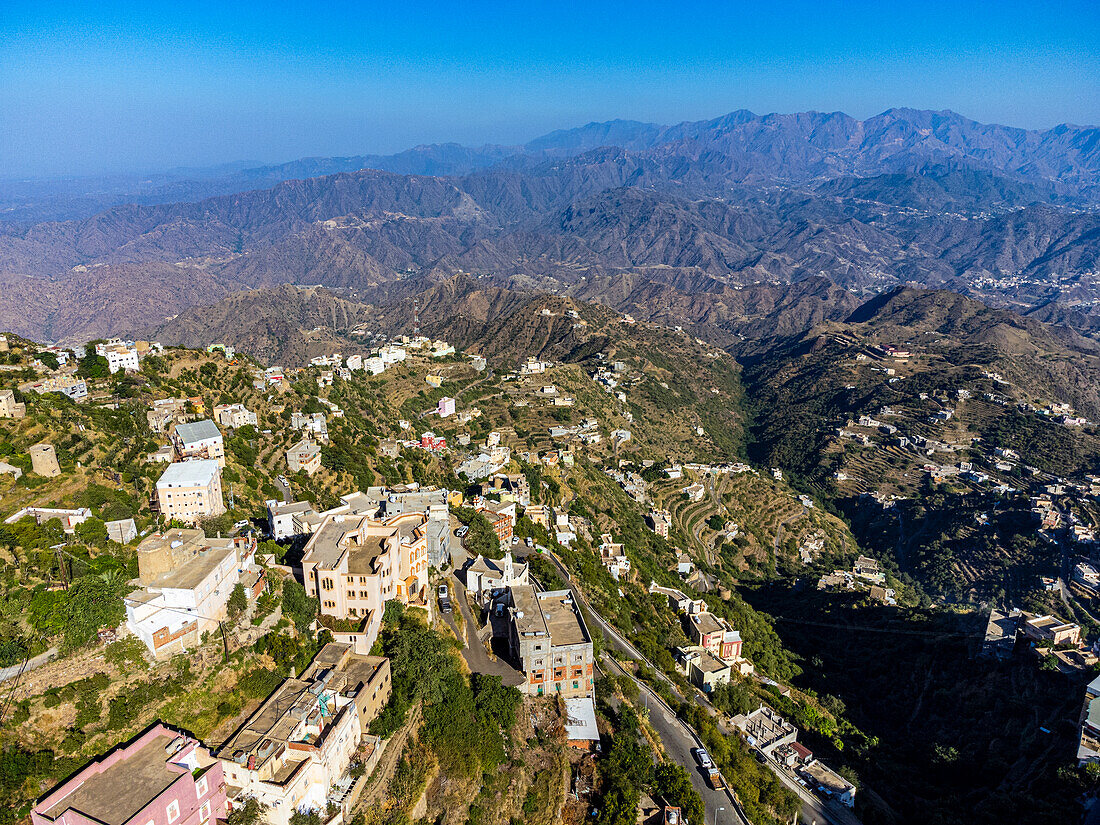 Blick über die bergige Landschaft vom Fayfa-Berg, Provinz Jazan, Saudi-Arabien, Naher Osten