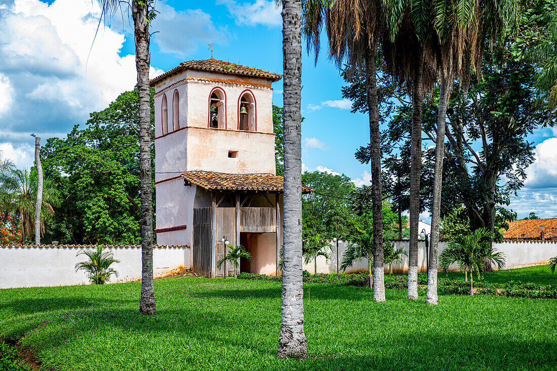 Glockenturm, Mission San Miguel de Velasco, Jesuitenmissionen von Chiquitos, UNESCO-Weltkulturerbe, Departement Santa Cruz, Bolivien, Südamerika