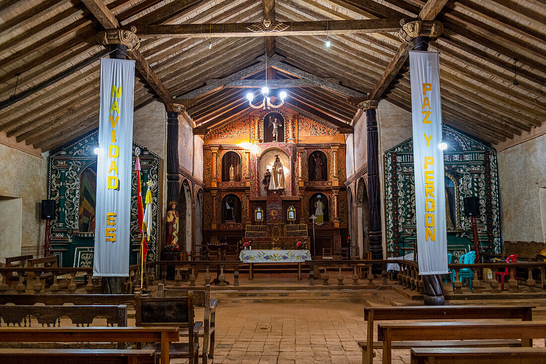 Innenraum der Missionskirche Santa Ana de Velasco, Jesuitenmissionen von Chiquitos, UNESCO-Welterbestätte, Departement Santa Cruz, Bolivien, Südamerika