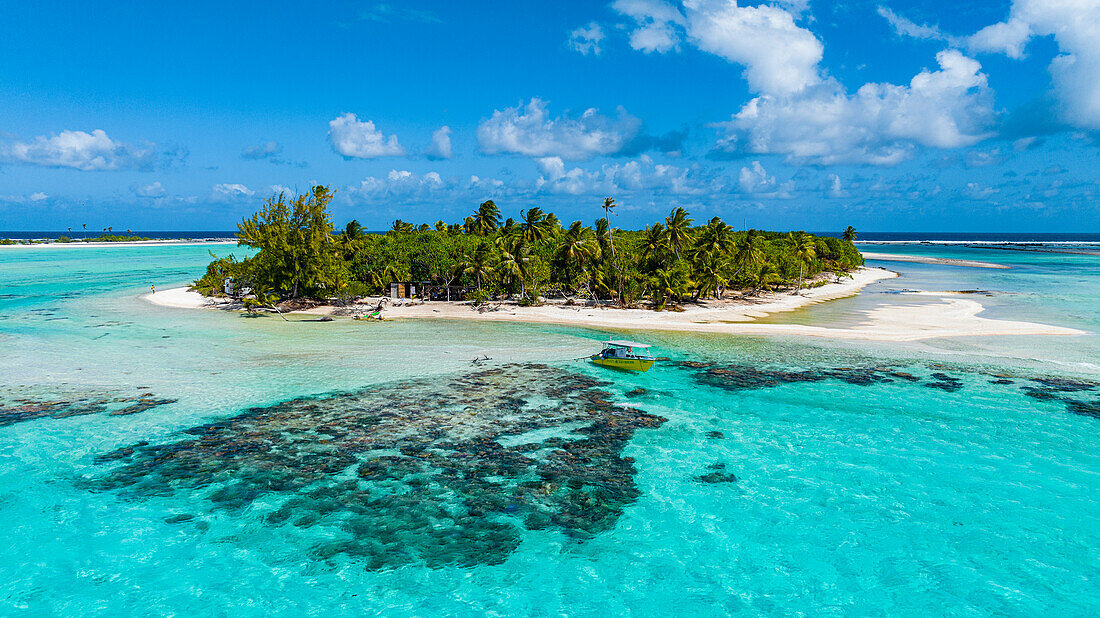 Luftaufnahme der Blauen Lagune, Rangiroa-Atoll, Tuamotus, Französisch-Polynesien, Südpazifik, Pazifik