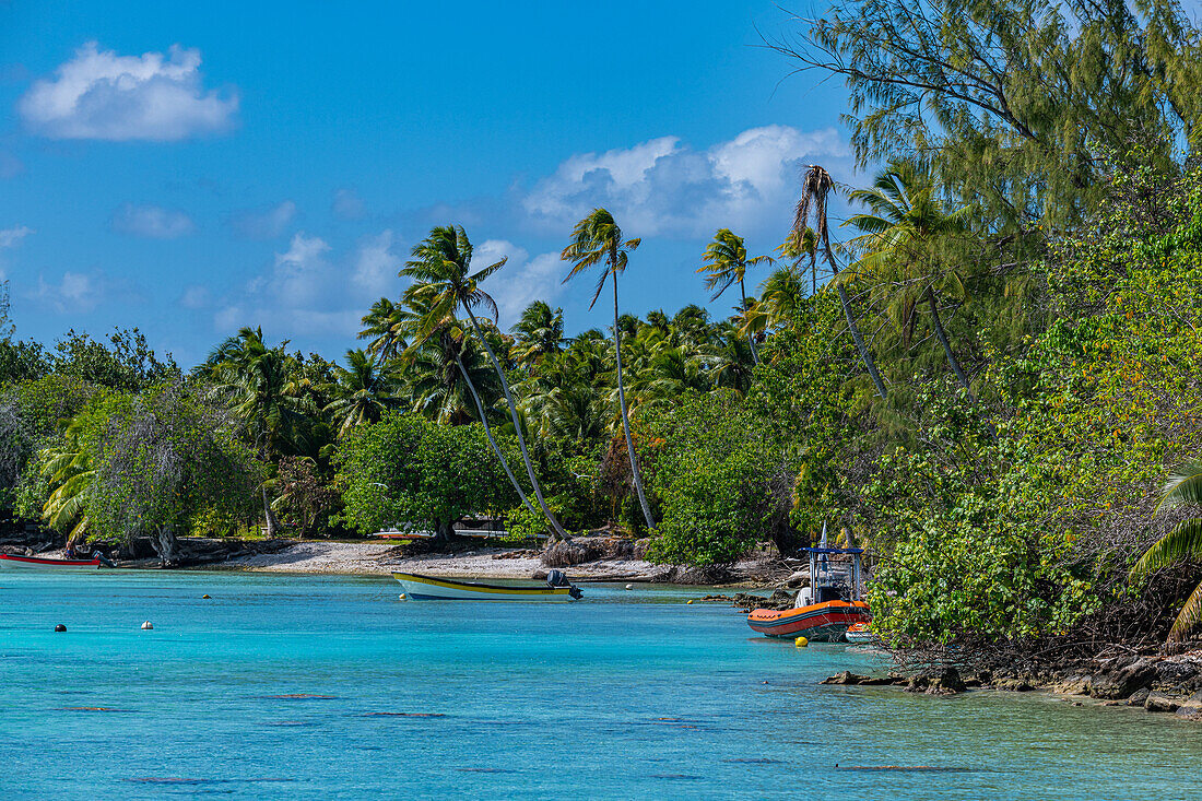 Kleine Bucht am Tiputa-Pass, Rangiroa-Atoll, Tuamotus, Französisch-Polynesien, Südpazifik, Pazifik