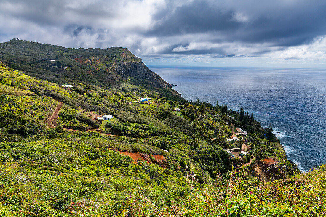 Blick über die Insel Pitcairn, Britisches Überseeterritorium, Südpazifik, Pazifik