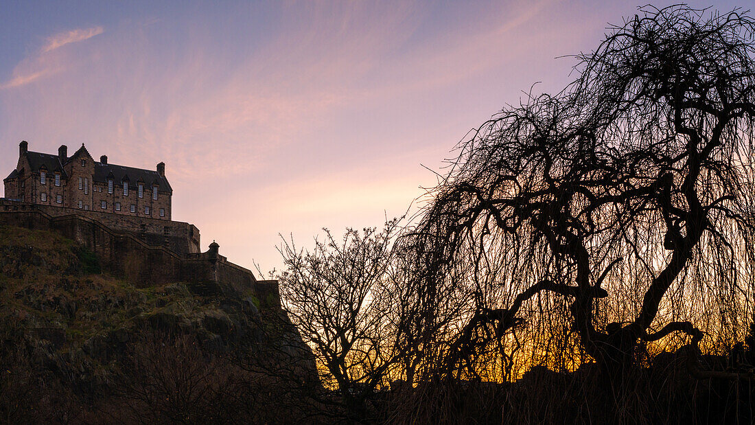 Edinburgh Castle bei Sonnenuntergang, UNESCO-Weltkulturerbe, Edinburgh, Schottland, Vereinigtes Königreich, Europa