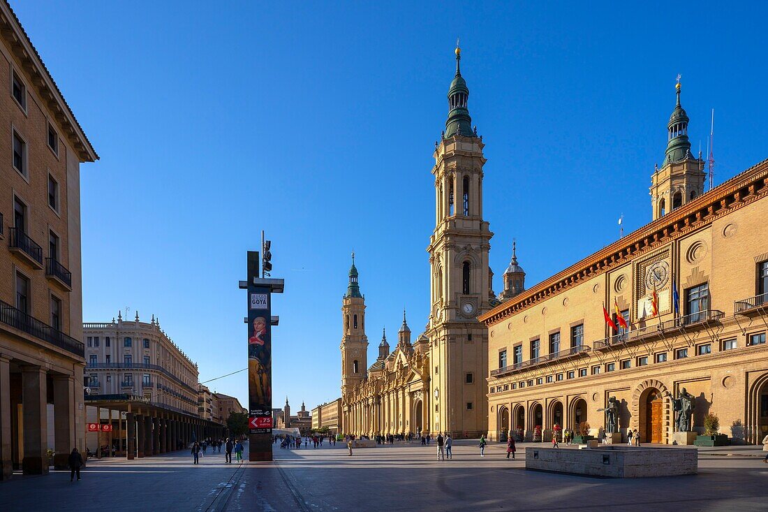 Plaza del Pilar, Zaragoza, Aragonien, Spanien, Europa