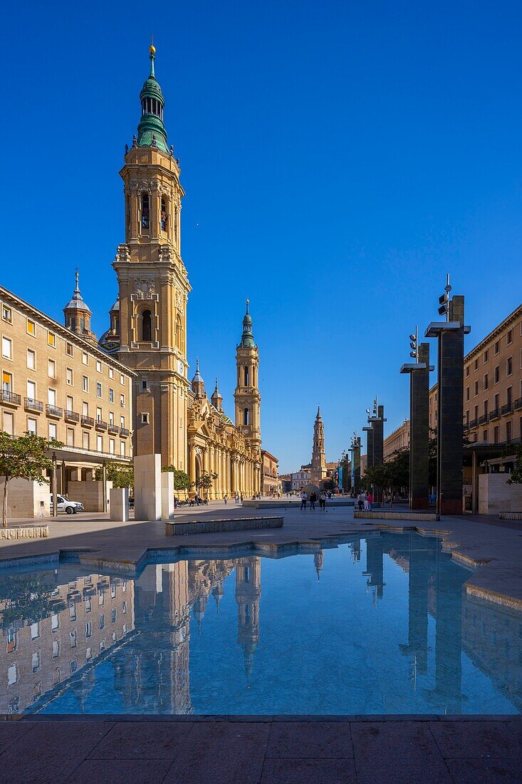 Plaza del Pilar, Zaragoza, Aragonien, Spanien, Europa