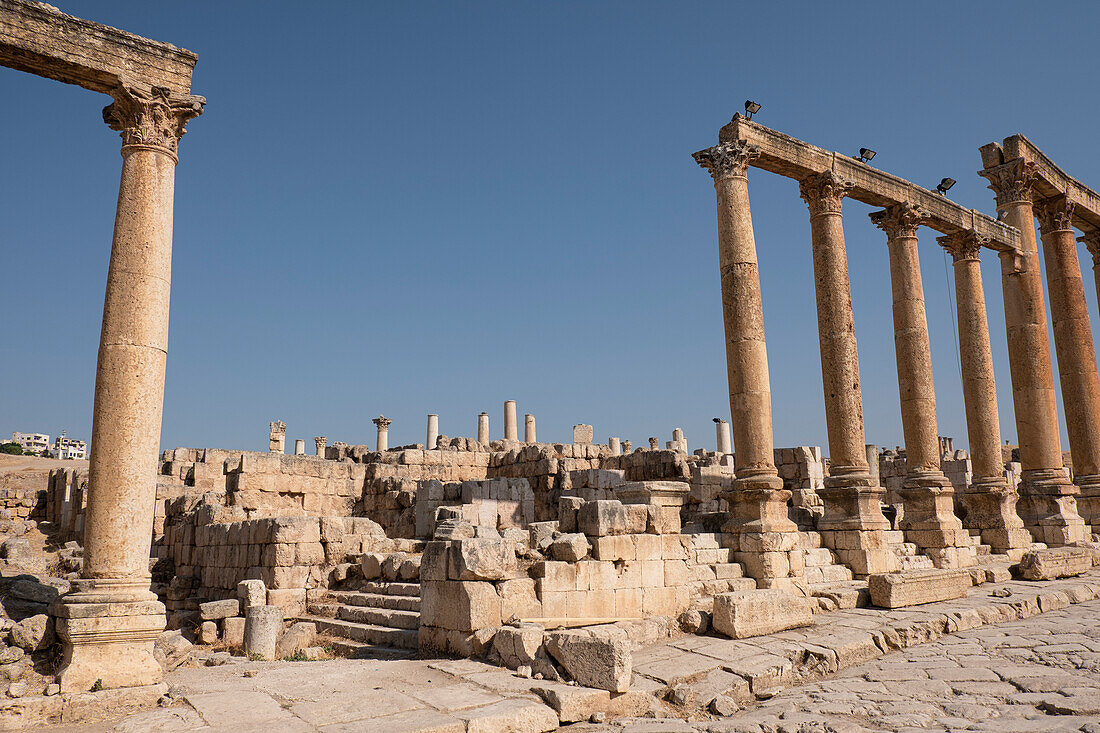 Ancient Roman ruins and columns, Jerash, Jordan, Middle East