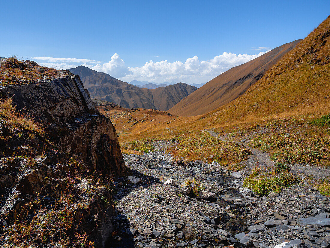 The Juta to Roshka trail via Chaukhi Pass, Stepantsminda, Kazbegi, Georgia (Sakartvelo), Central Asia, Asia