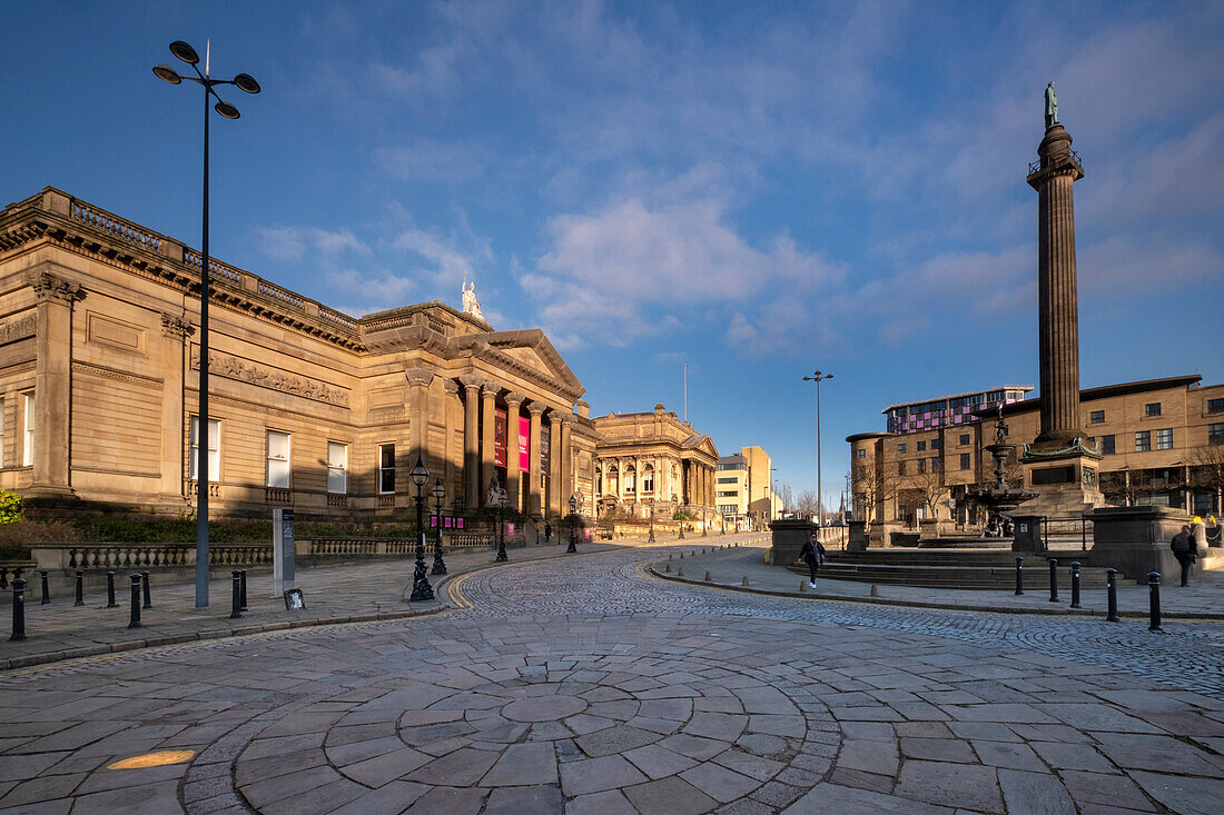 The Wellington Column and Walker Art Gallery, William Brown Street, Liverpool city centre, Liverpool, Merseyside, England, United Kingdom, Europe