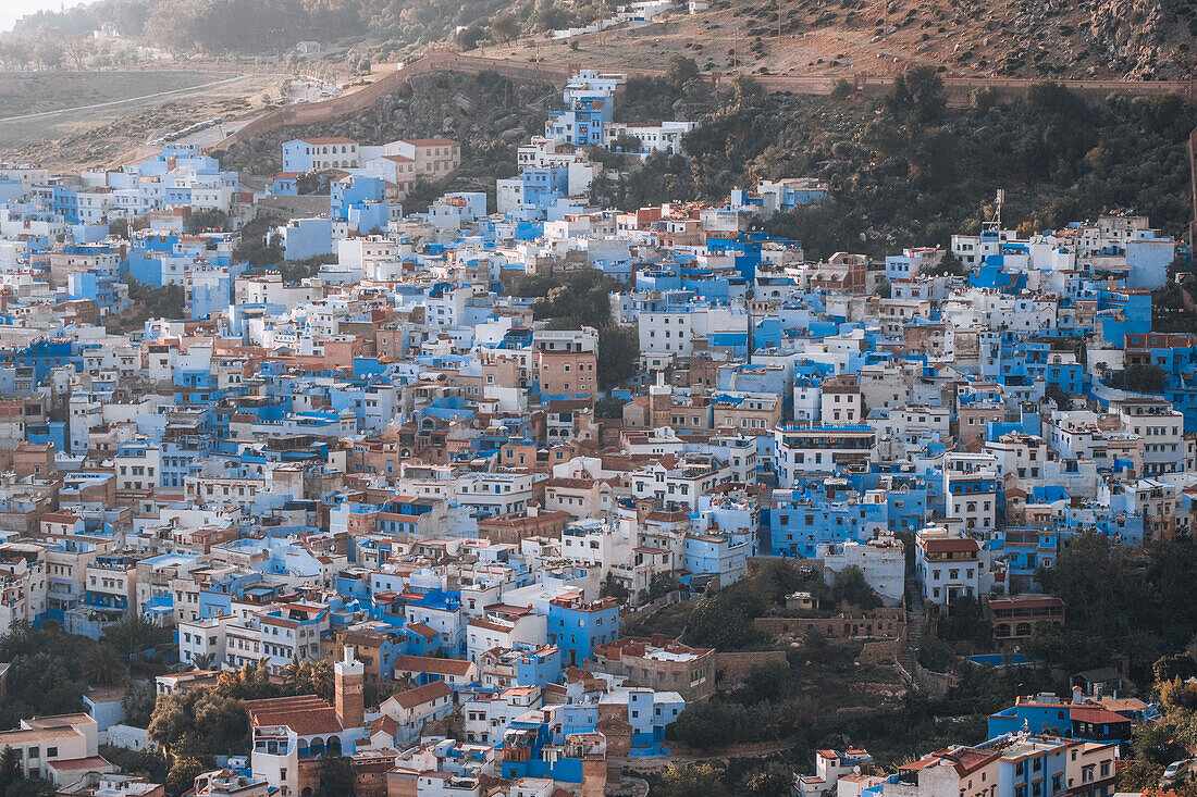 Die blaue Stadt Chefchaouen von oben gesehen, Chefchaouen, Marokko, Nordafrika, Afrika