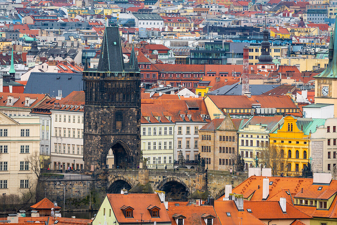 Altstädter Brückenturm an der Karlsbrücke, UNESCO-Welterbestätte, Prag, Tschechische Republik (Tschechien), Europa