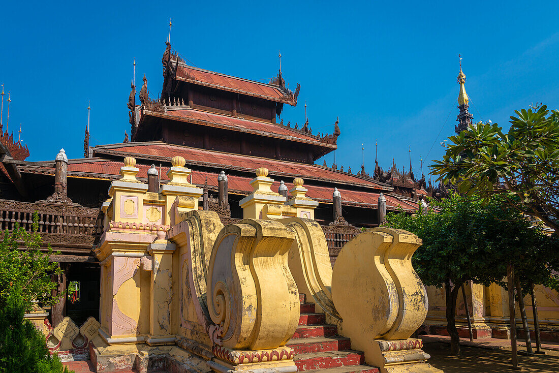 Shwe In Bin (Shweinbin) Kloster aus Teakholz, Mandalay, Myanmar (Burma), Asien