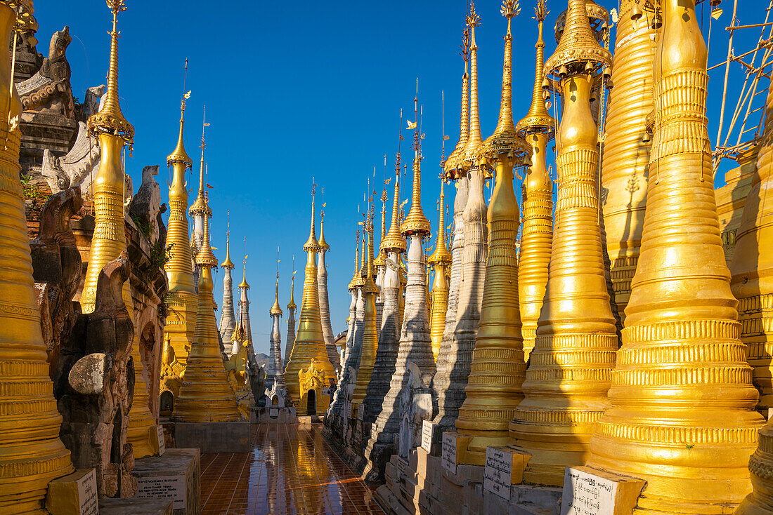 Indein stupas (In Dein), Lake Inle, Shan State, Myanmar (Burma), Asia