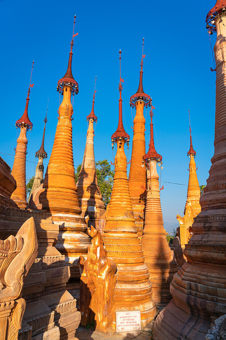 Indein stupas (In Dein), Lake Inle, Shan State, Myanmar (Burma), Asia