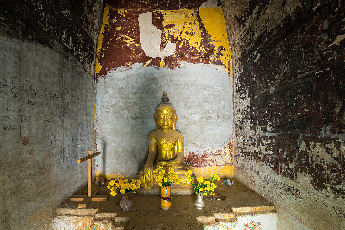 Buddha-Statue, Hpo Win Daung-Höhlen (Phowintaung-Höhlen), Monywa, Myanmar (Birma), Asien