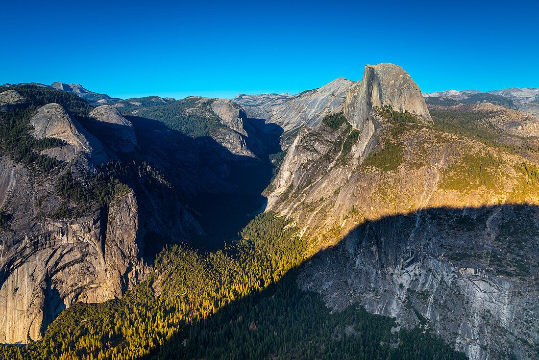 Granitfelsformation Half Dome, Yosemite-Nationalpark, UNESCO-Welterbe, Sierra Nevada, Kalifornien, Vereinigte Staaten von Amerika, Nordamerika