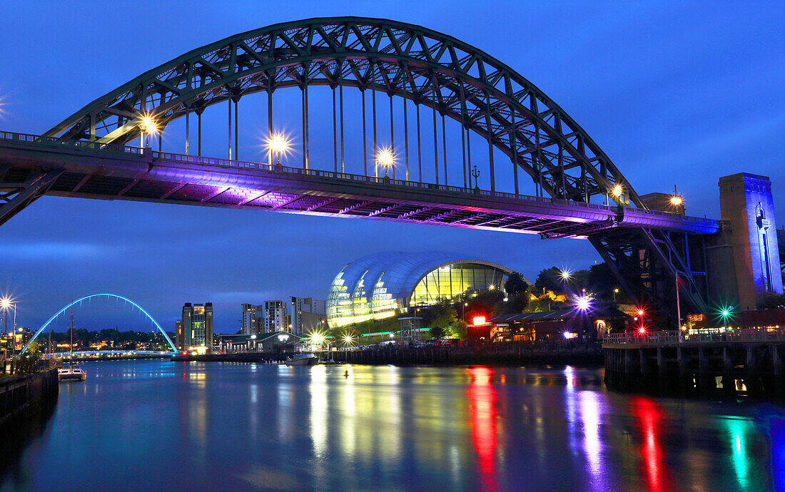 Tyne Bridge at dusk, Newcastle-upon-Tyne, Tyne and Wear, England, United Kingdom, Europe