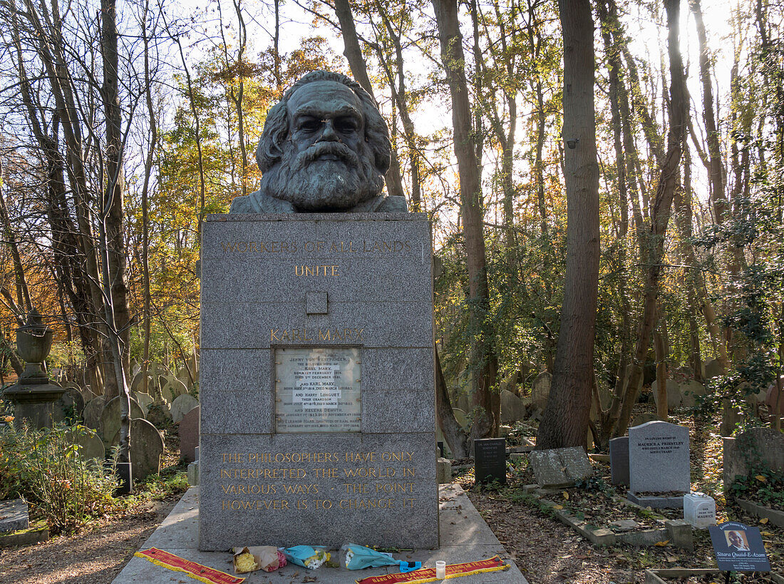 Karl Marx, Highgate Cemetery, Highgate, London, England, United Kingdom, Europe