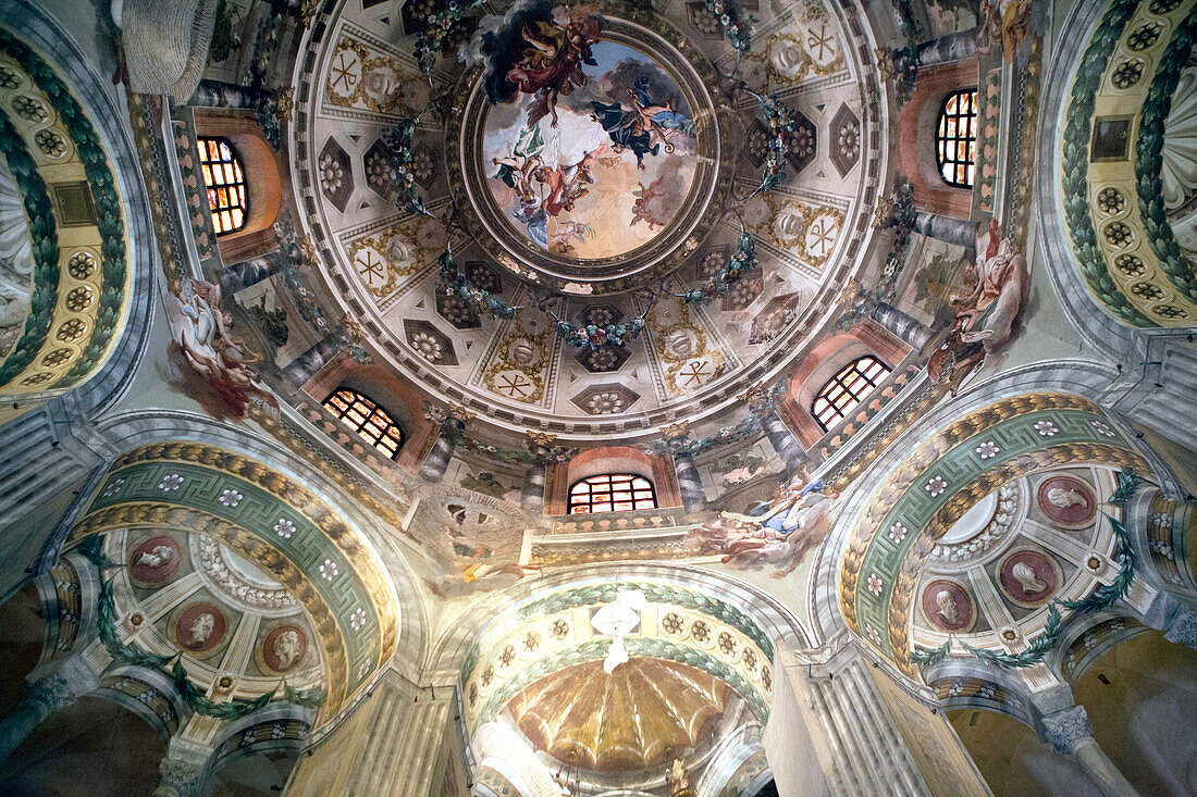 Basilika von San Vitale, UNESCO-Weltkulturerbe, Ravenna, Emilia-Romagna, Italien, Europa