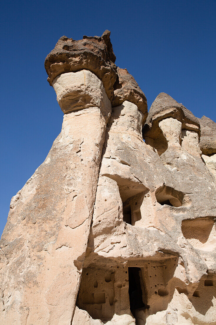 Simons Kirche. Feenschornsteine, Pasabag-Tal (Tal der Mönche), UNESCO-Welterbe, Provinz Nevsehir, Region Kappadokien, Anatolien, Türkei, Kleinasien, Asien