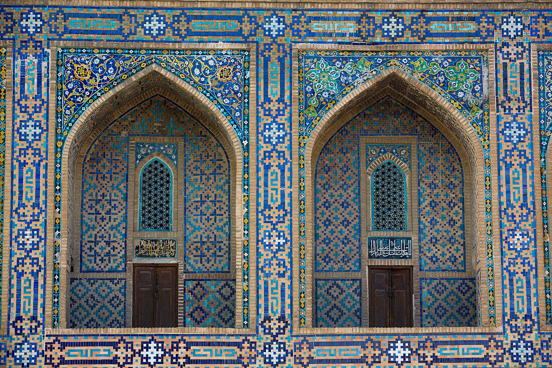 Außenräume, Fliesenarbeiten, Scherdor-Madrassa, fertiggestellt 1636, Registan-Platz, UNESCO-Weltkulturerbe, Samarkand, Usbekistan, Zentralasien, Asien