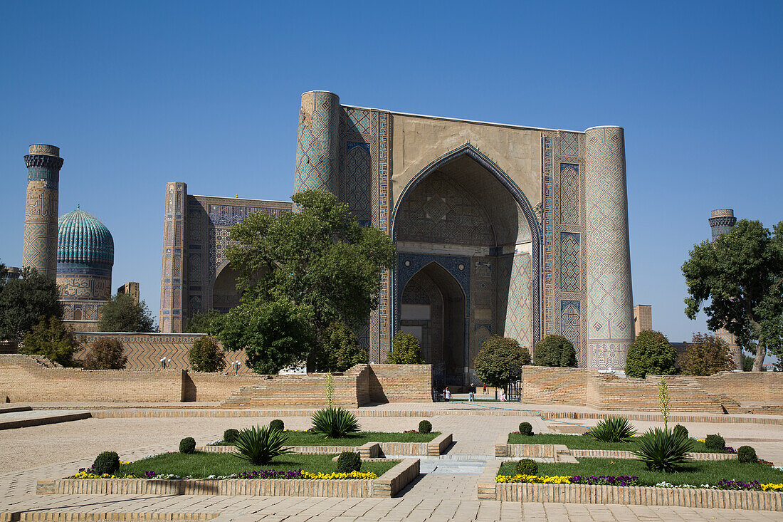 Bibi Khanym Mosque, built 1399-1405, UNESCO World Heritage Site, Samarkand, Uzbekistan, Central Asia, Asia