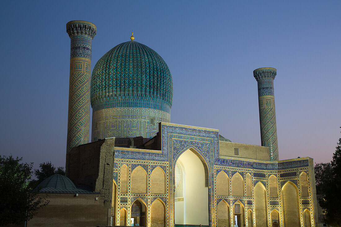 Evening, Gur-E-Amir Complex (Mausoleum), built 1403, Burial Site of Amir Temir, UNESCO World Heritage Site, Samarkand, Uzbekistan, Central Asia, Asia