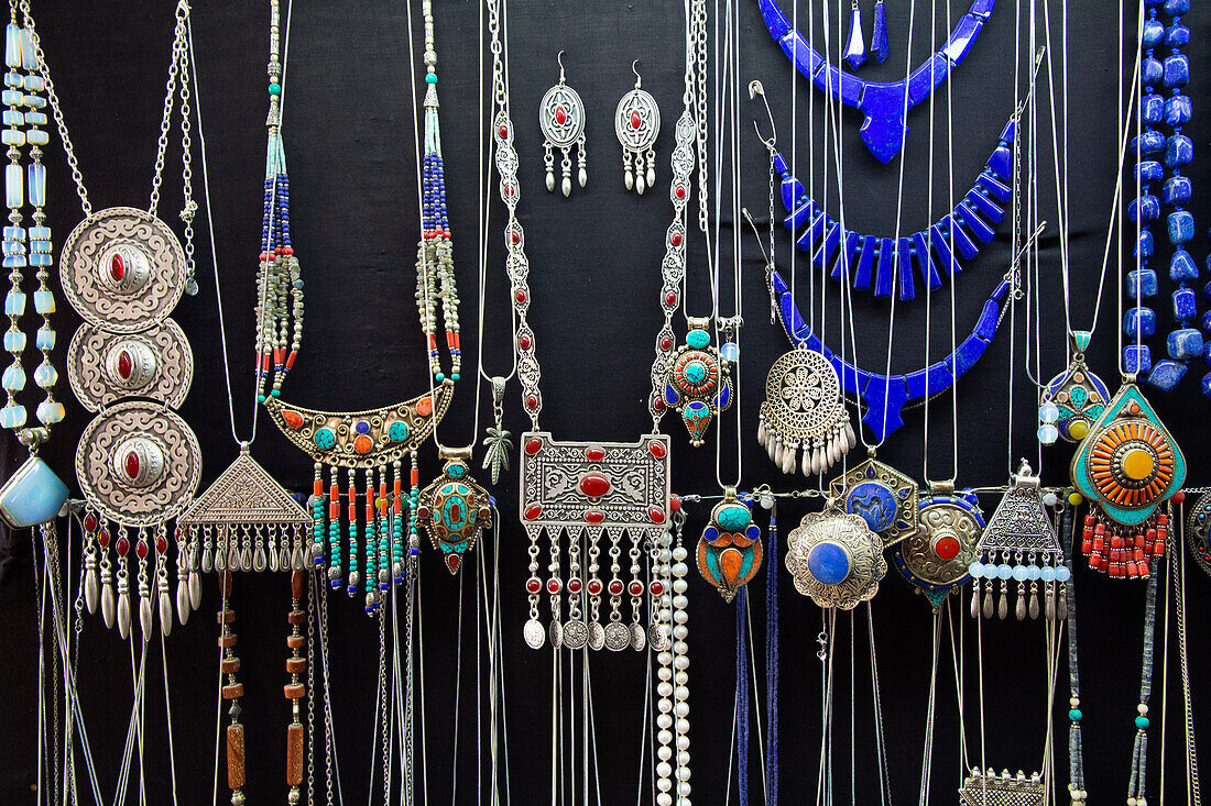 Jewellery for Sale, Toqi Zargaron (Trading Dome), Bukhara, Uzbekistan, Central Asia, Asia