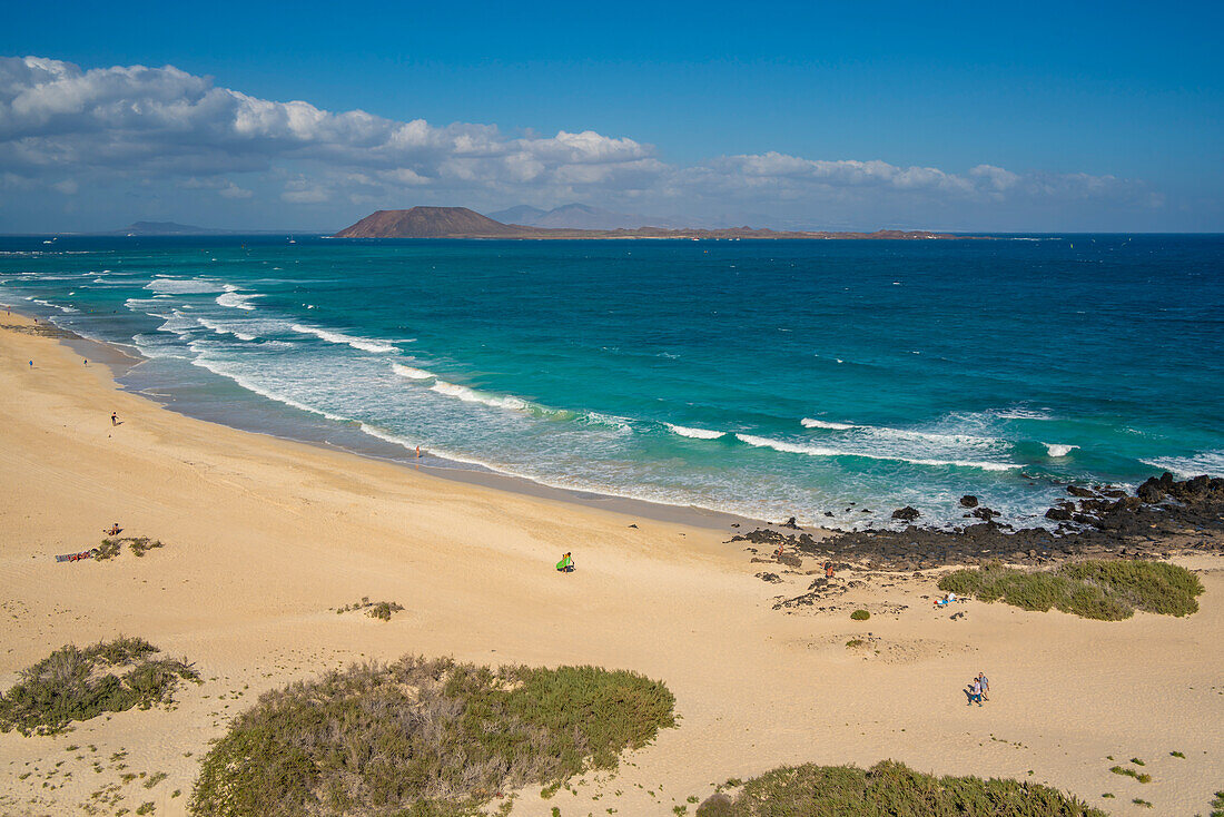 Blick von oben auf den Strand und den Atlantik, Corralejo Naturpark, Fuerteventura, Kanarische Inseln, Spanien, Atlantik, Europa
