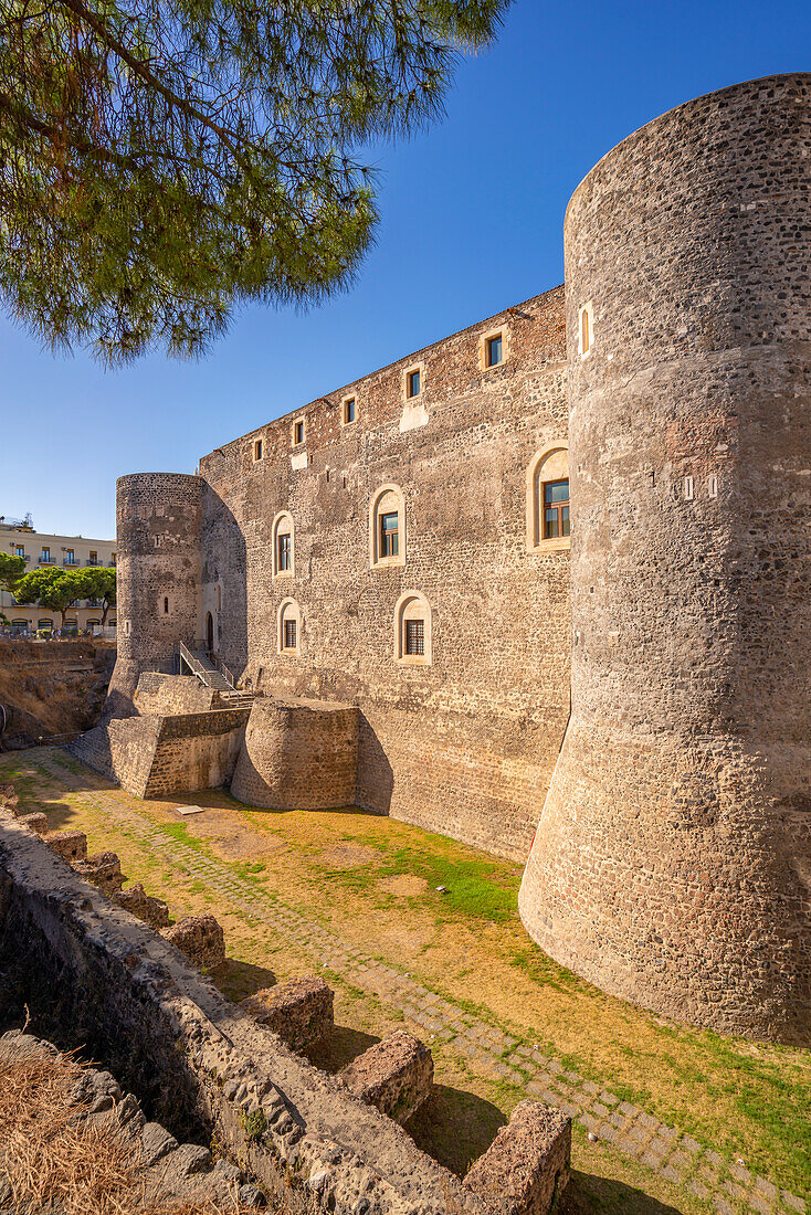 View of Castello Ursino, Catania, Sicily, Italy, Mediterranean, Europe