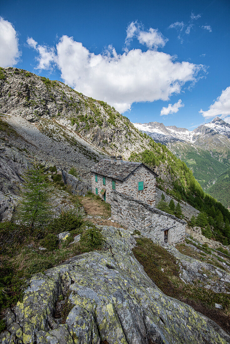 Verlassene Hütte in Valmalenco, Chiareggio, Provinz Sondrio, Valtelllina, Lombardei, Italien, Europa