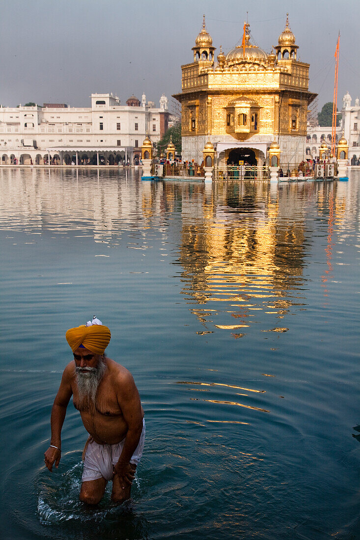 In der Anlage des Goldenen Tempels in Amritsar