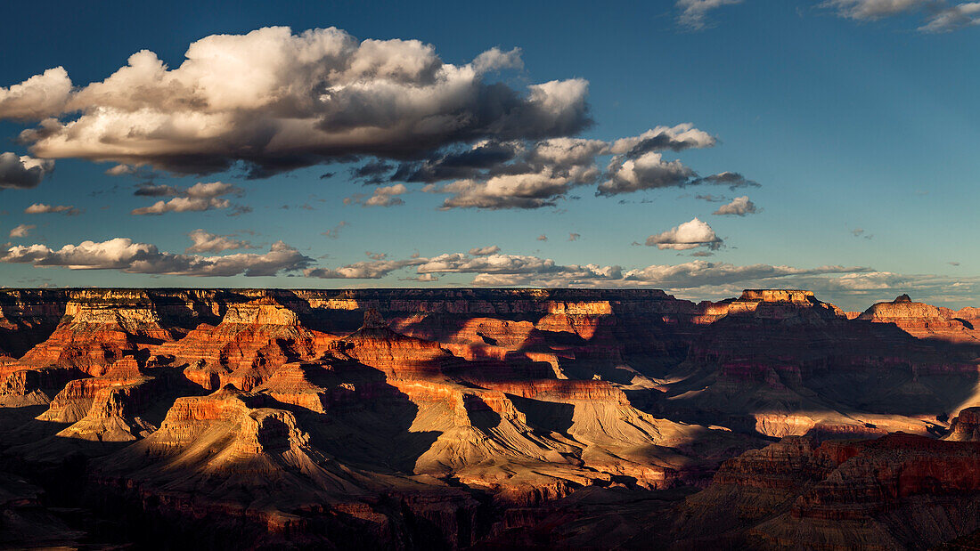 Sonnenuntergang am Grand Canyon, Arizona, USA