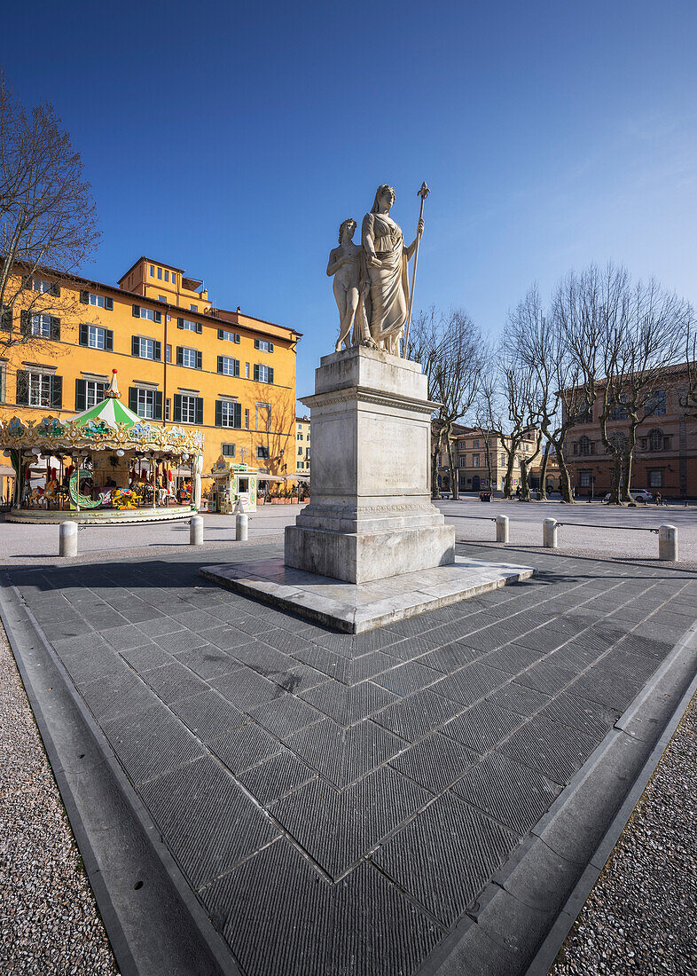 Statue Maria Luisa of Bourbon, Piazza Napoleone, Lucca province, Tuscany, Italy, Europe