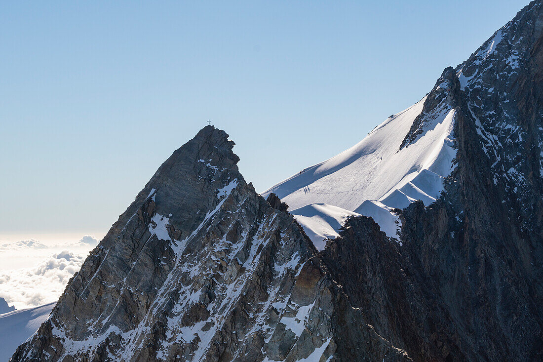 The west face of Stecknadelhorn ridge with Nadelhorn in the background. Nadelgrat ridge,Mattertal, Canton Vallese, Alps, Switzerland.