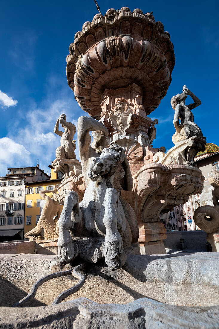 Fountain of Neptune, Piazza del Duomo, Trento province, Trentino Alto-Adige, Italy, Europe.