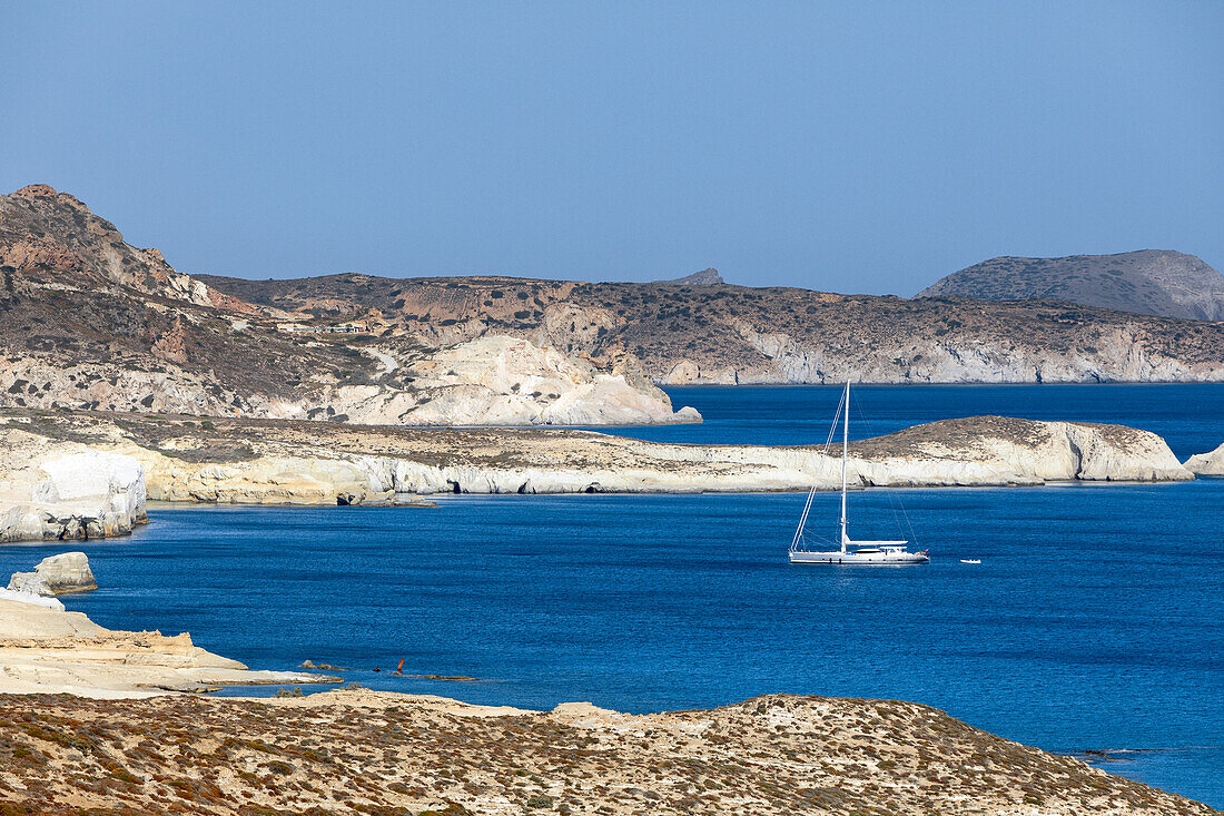 Sarakiniko Beach (Triovasalos, Plaka, Milos Island, Cyclades Islands, Greece, Europe)