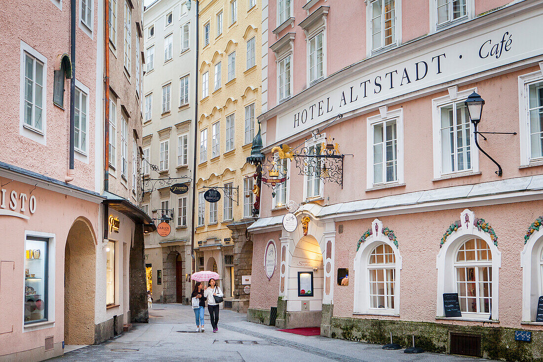 Judengasse, rechts Hotel Altstadt, Salzburg, Österreich