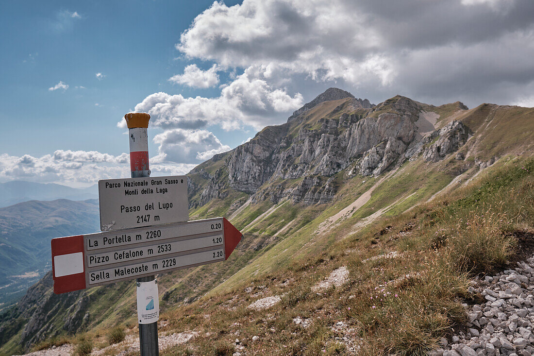 Long way to Cefalone Peak - Gran Sasso mountains - Abruzzo - Italy