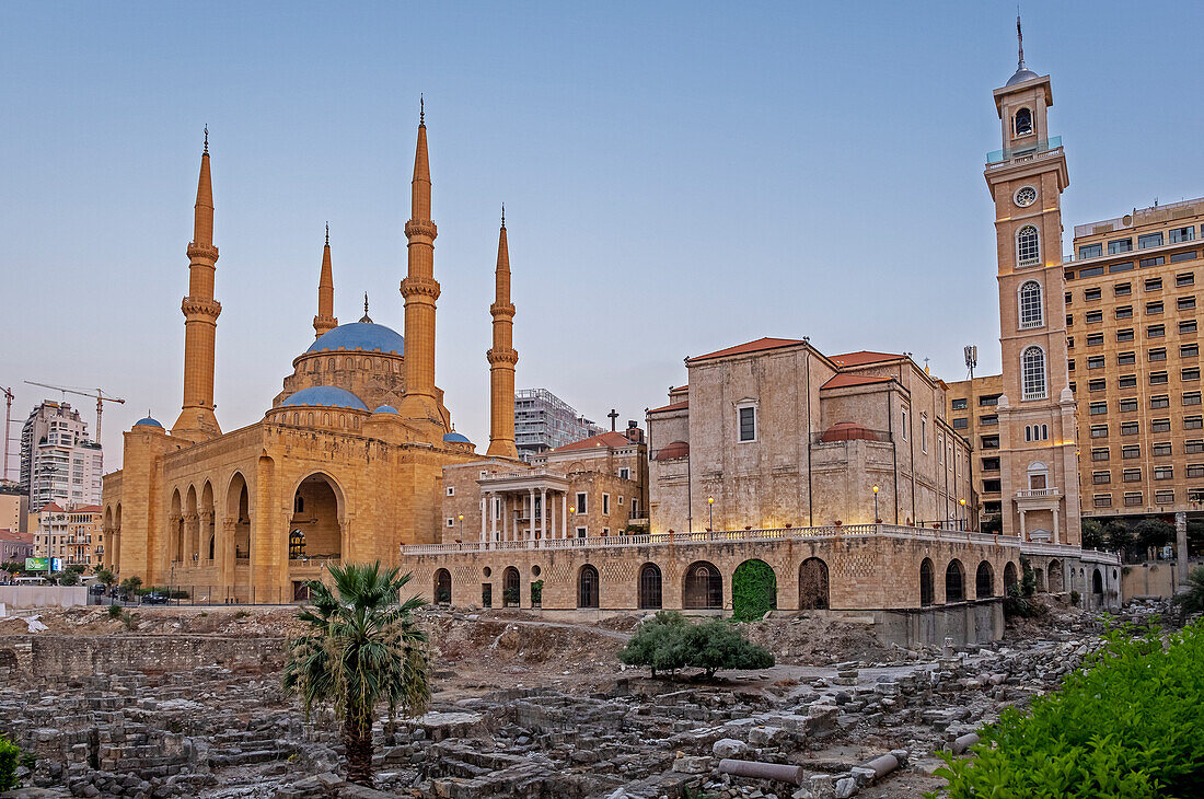 Roman forum, Mohammad Al-Amine Mosque and at right Saint Georges Maronite Cathedral, Beirut, Lebanon