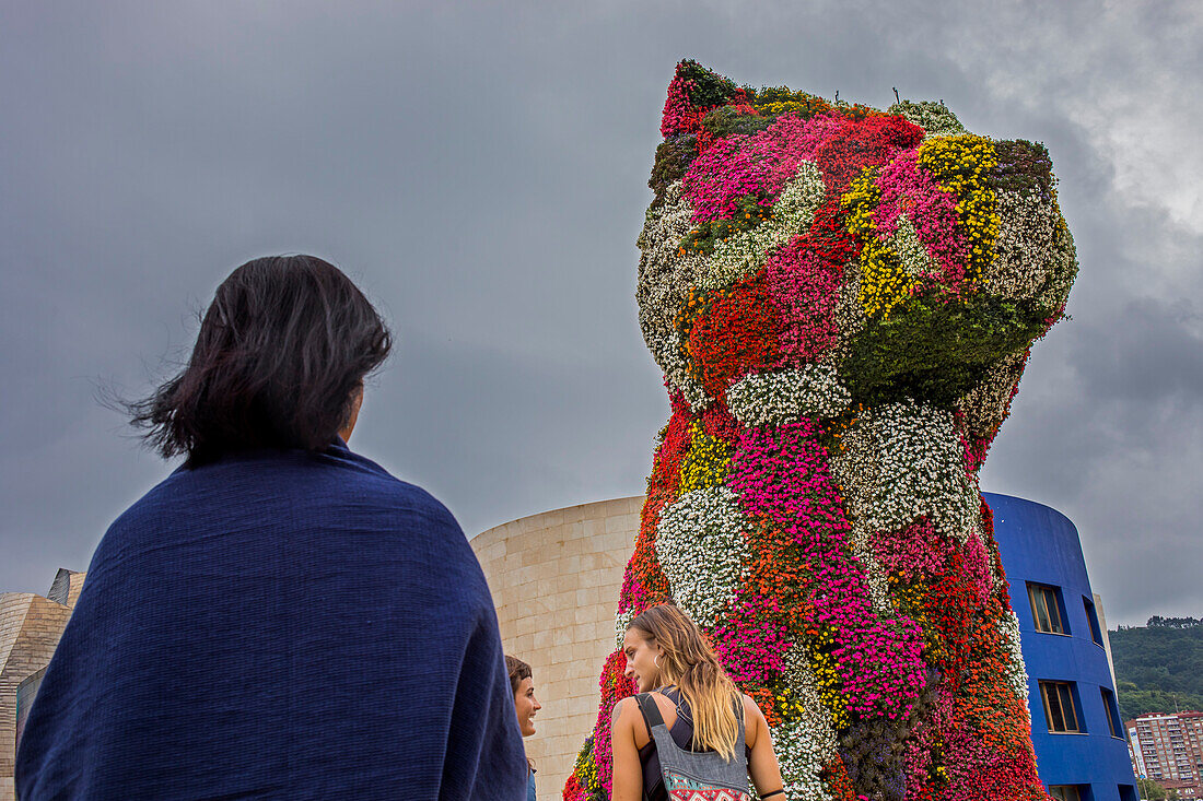 Puppy by Jeff Koons, in front of the Guggenheim Museum, Bilbao, Spain