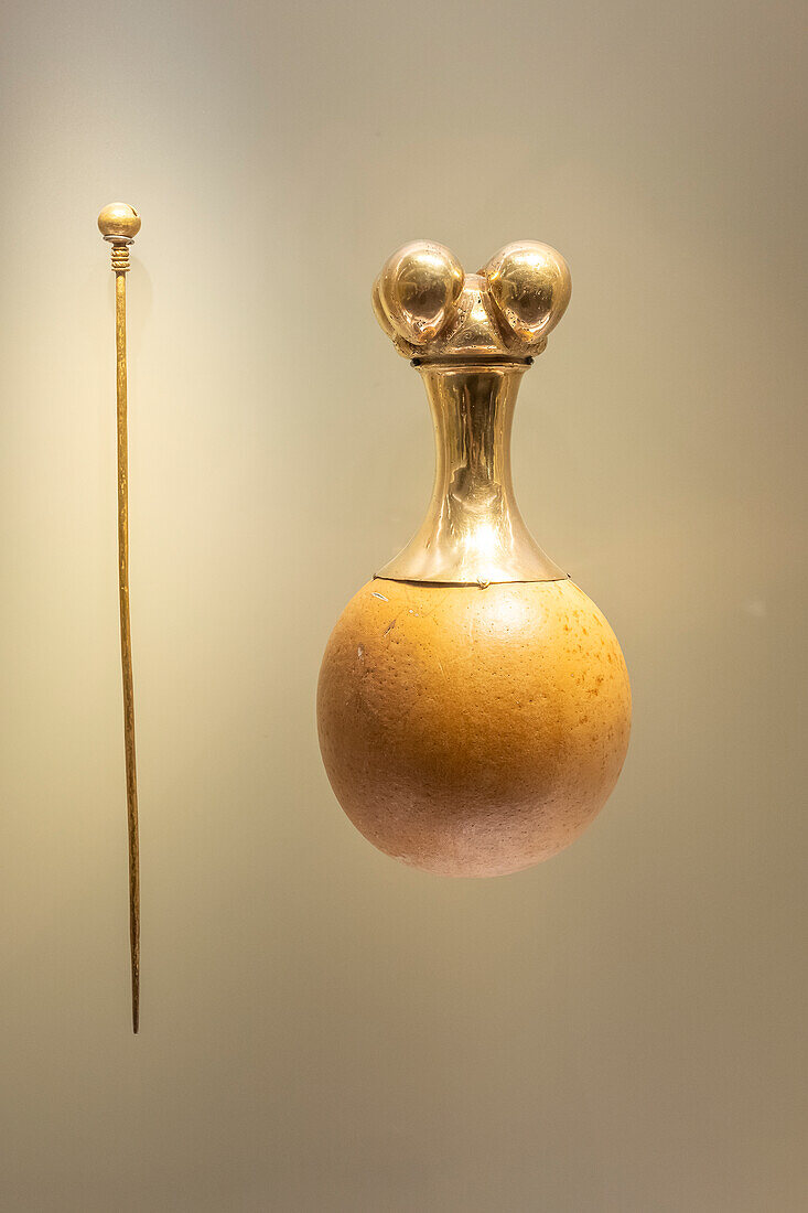 Poporo und Stock, Präkolumbianische Goldschmiedesammlung, Goldmuseum, Museo del Oro, Bogota, Kolumbien, Amerika