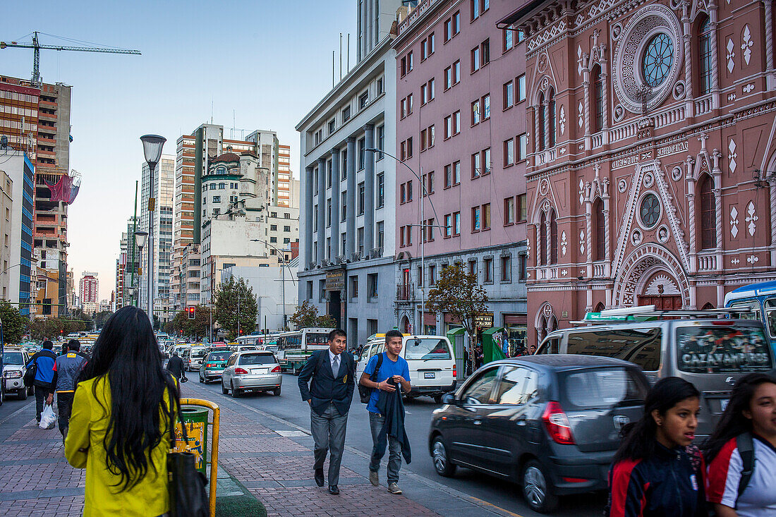 Avenida Mariscal Santa Cruz or Avenida 16 de agosto, La Paz, Bolivia